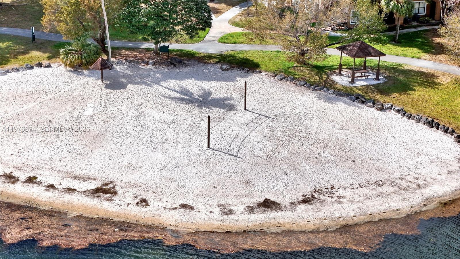 VISTA LAGO AT THE HAMMOCK - Residential