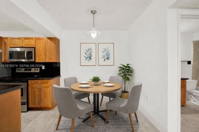 VISTA LAGO AT THE HAMMOCK - Residential