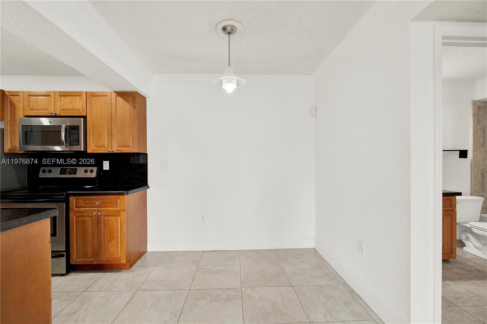 VISTA LAGO AT THE HAMMOCK - Residential