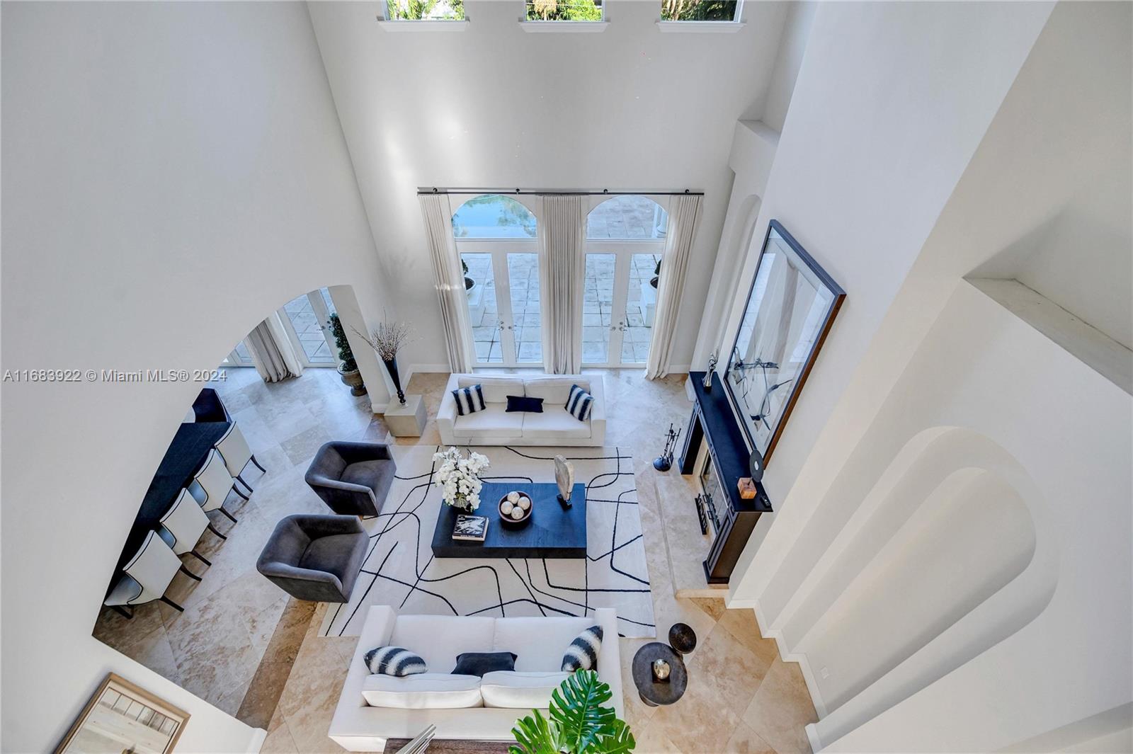 TOWN & RANCH ESTS - Residential