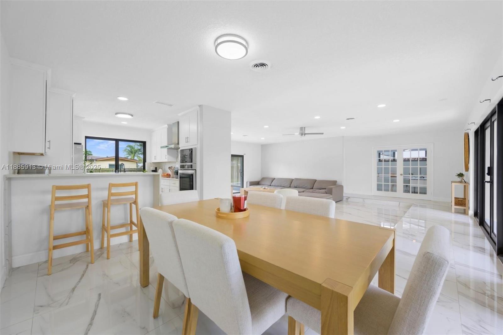SKY LAKE - Residential