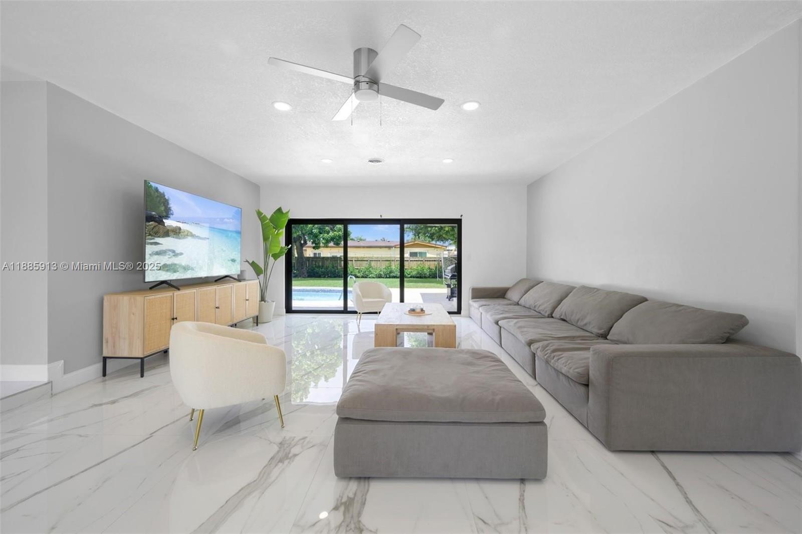 SKY LAKE - Residential