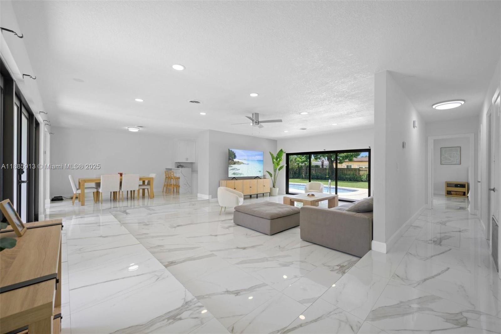 SKY LAKE - Residential