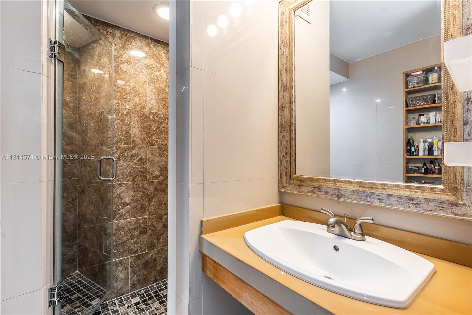 TENNIS CLUB BROOKS CONDO - Residential Lease