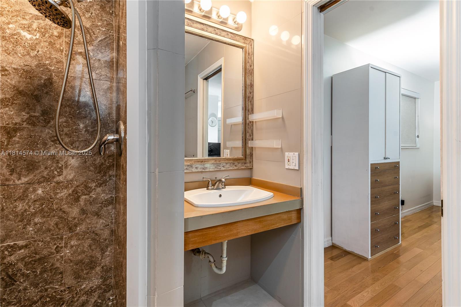 TENNIS CLUB BROOKS CONDO - Residential Lease