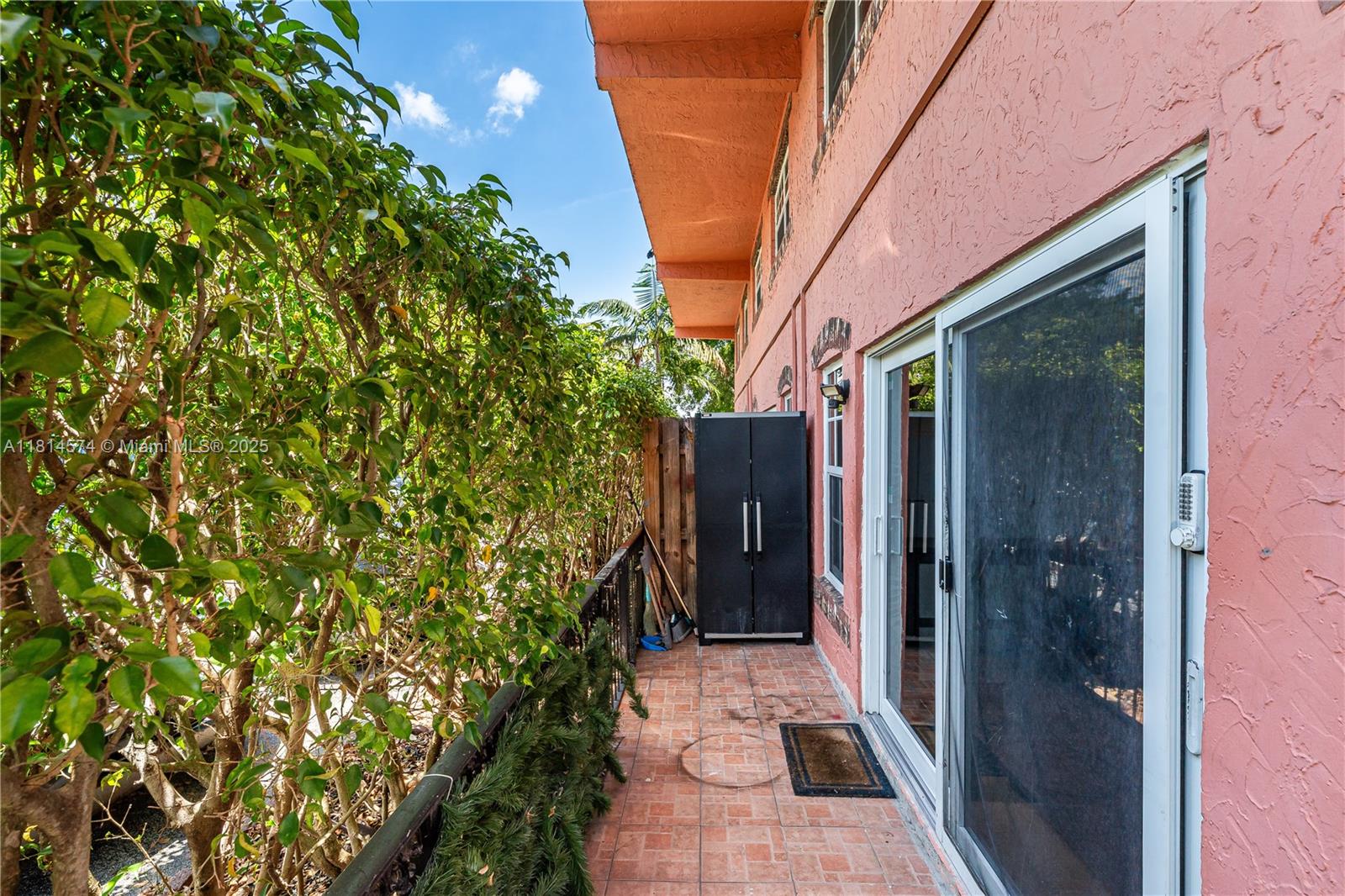 TENNIS CLUB BROOKS CONDO - Residential Lease