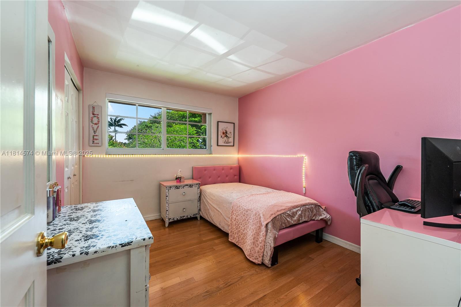 TENNIS CLUB BROOKS CONDO - Residential Lease