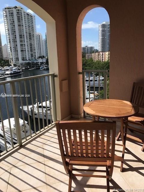 19901 E Country Club Dr 2604