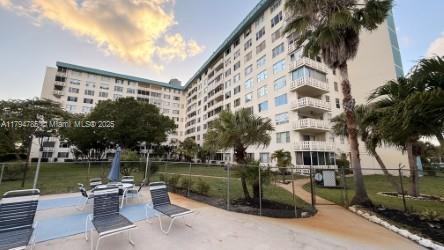 Property for Sale at 4330 Hillcrest Dr 214, Hollywood, Broward County, Florida - Bedrooms: 2 
Bathrooms: 2  - $180,000