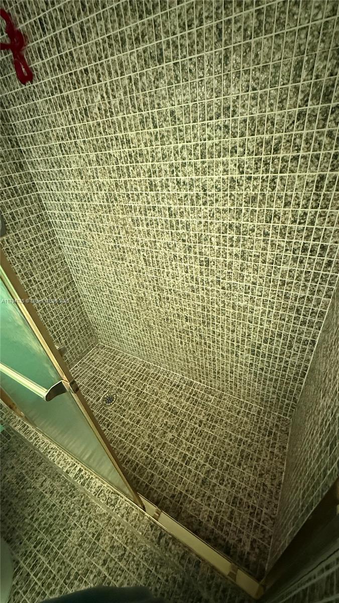 HILLCREST EAST NO 23 COND - Residential