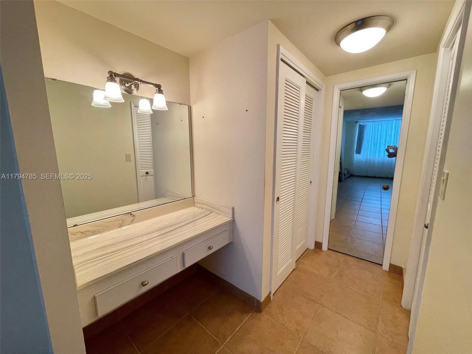 HILLCREST EAST NO 23 COND - Residential