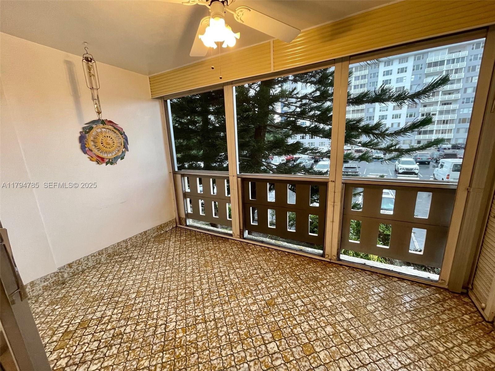 HILLCREST EAST NO 23 COND - Residential