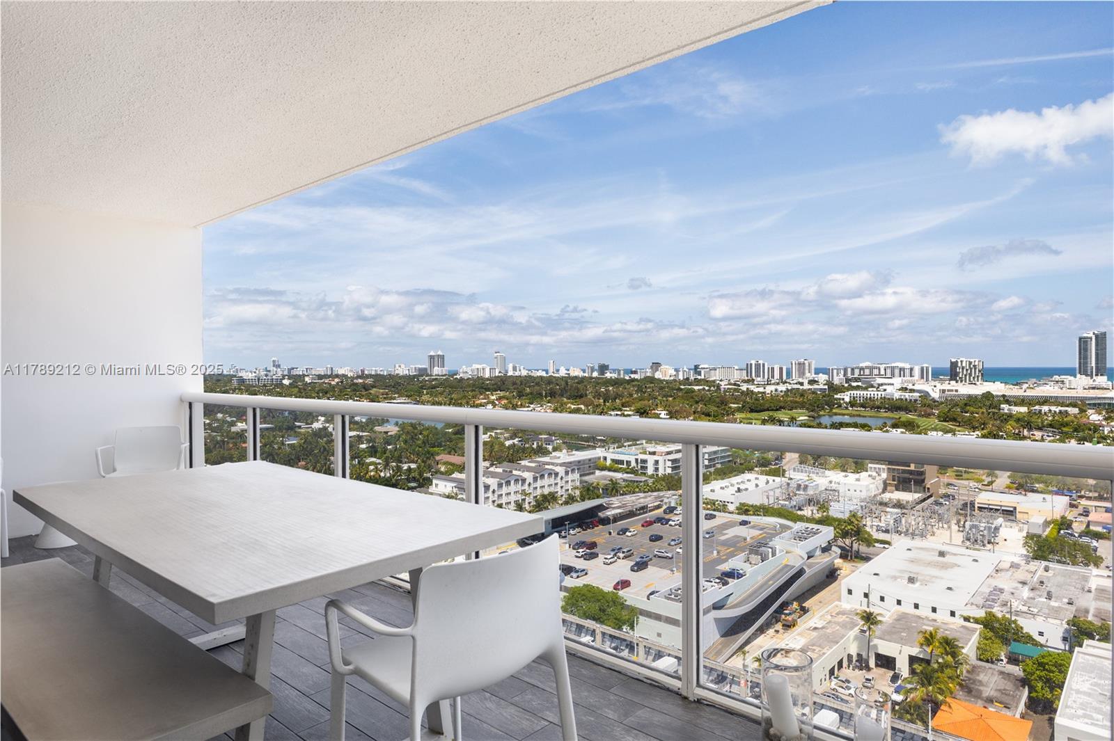 SUNSET HARBOUR SOUTH COND - Residential