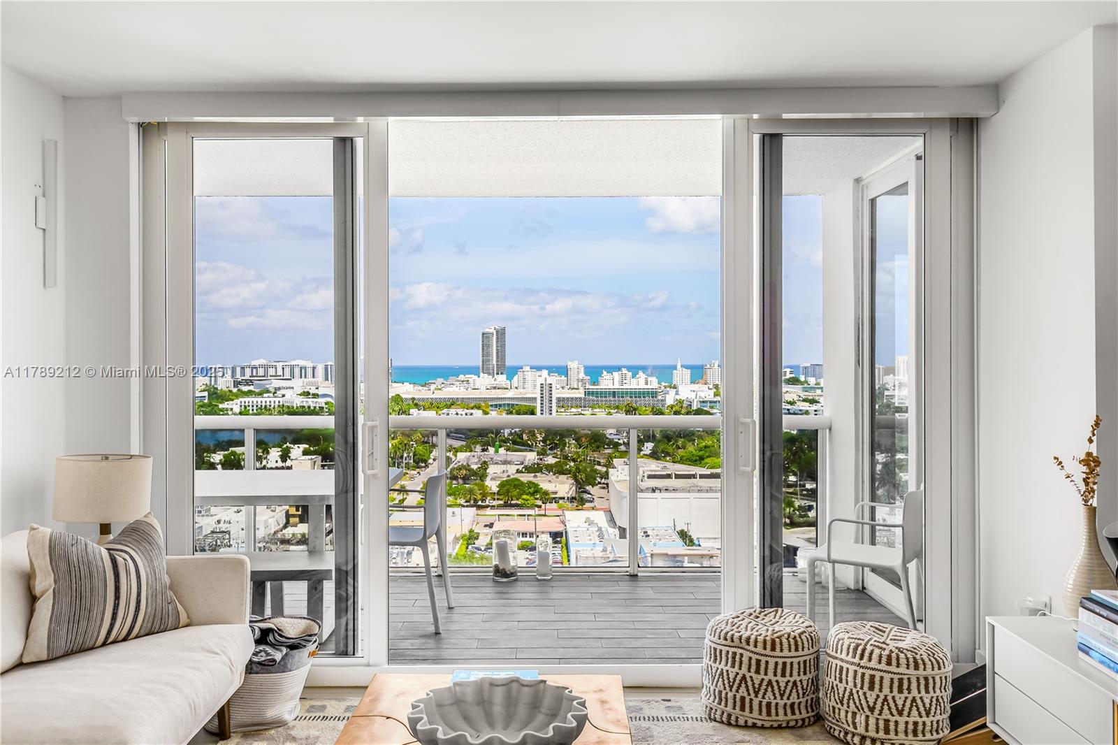 SUNSET HARBOUR SOUTH COND - Residential