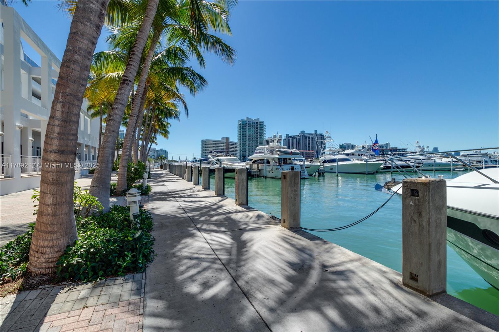 SUNSET HARBOUR SOUTH COND - Residential