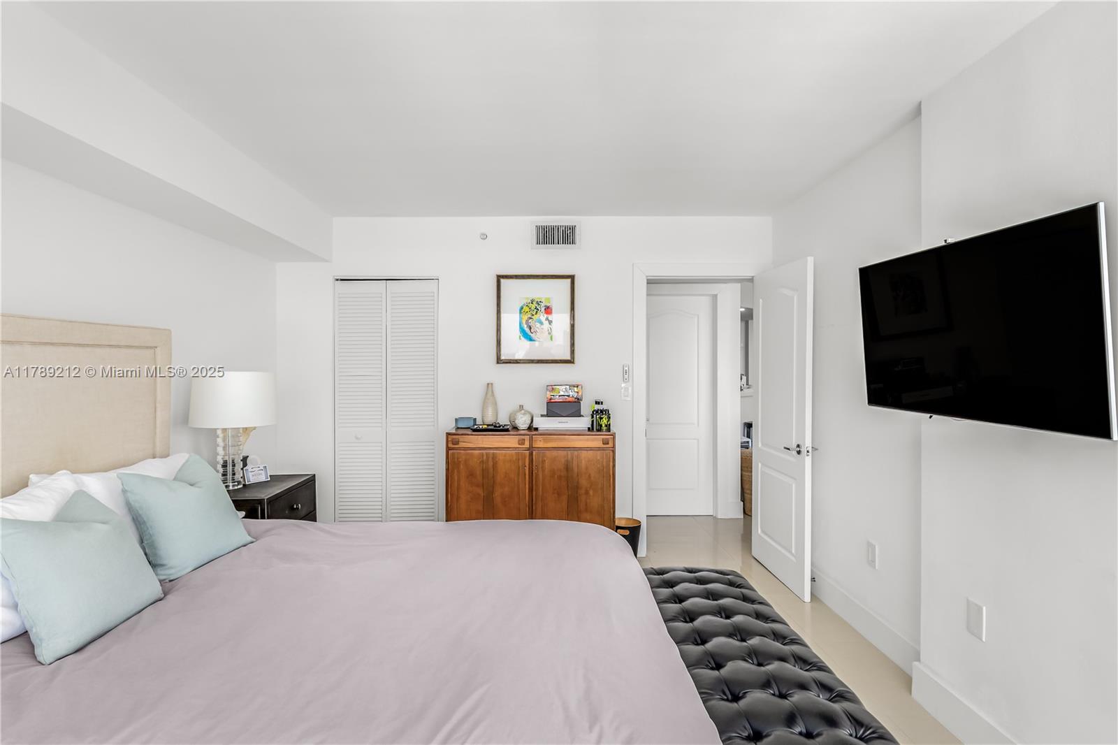 SUNSET HARBOUR SOUTH COND - Residential