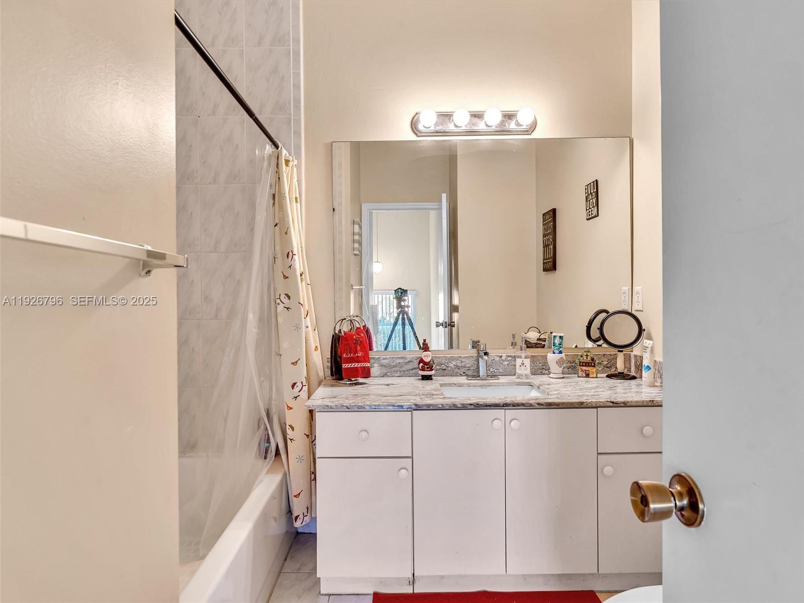 VILLAS AT HARBOR ISLES CO - Residential