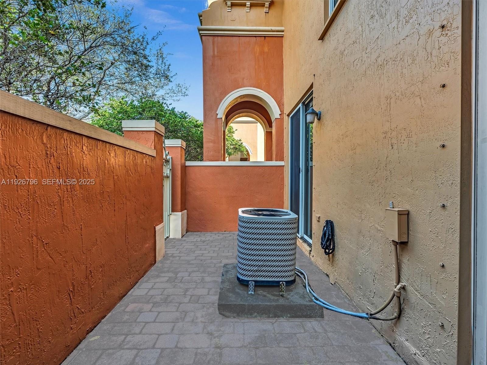 VILLAS AT HARBOR ISLES CO - Residential