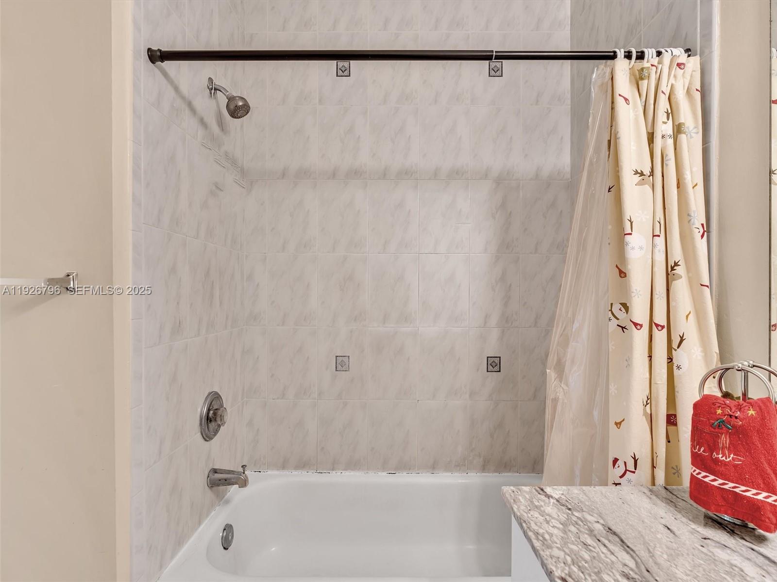 VILLAS AT HARBOR ISLES CO - Residential