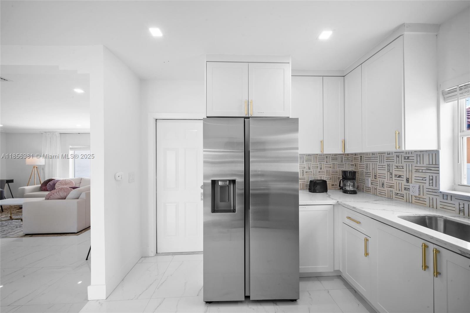 HOLLYWOOD - Residential Lease