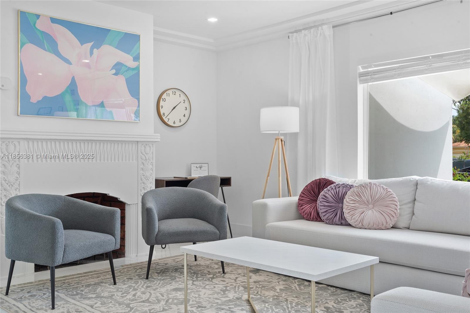 HOLLYWOOD - Residential Lease