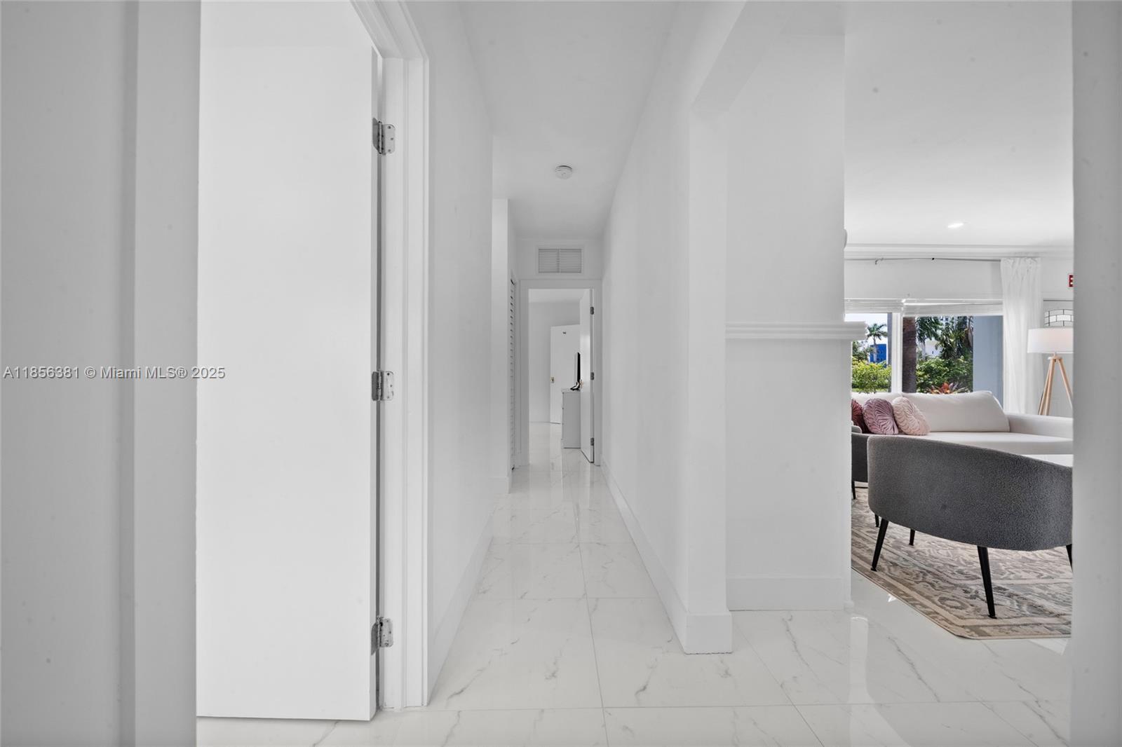 HOLLYWOOD - Residential Lease