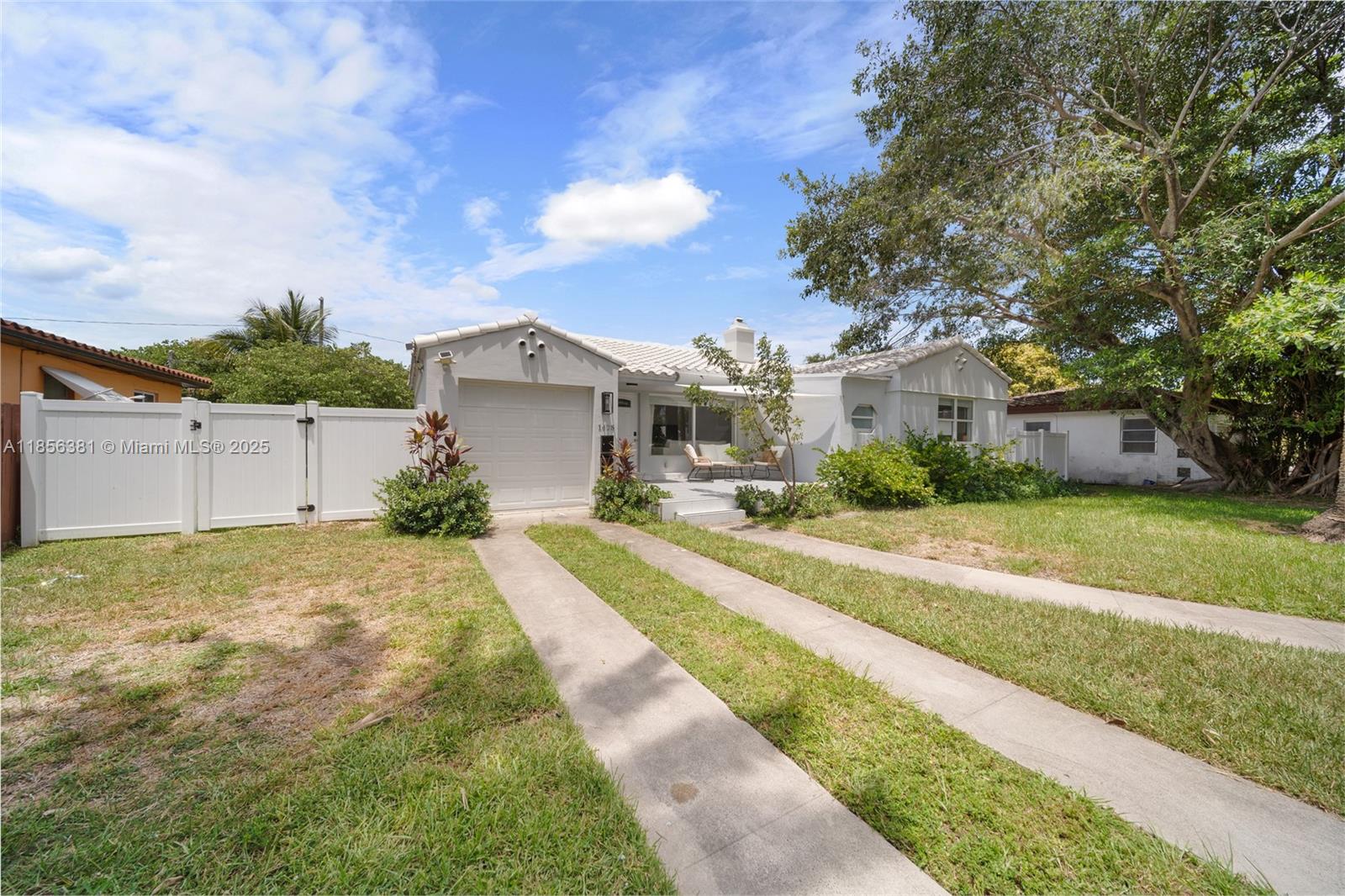 HOLLYWOOD - Residential Lease