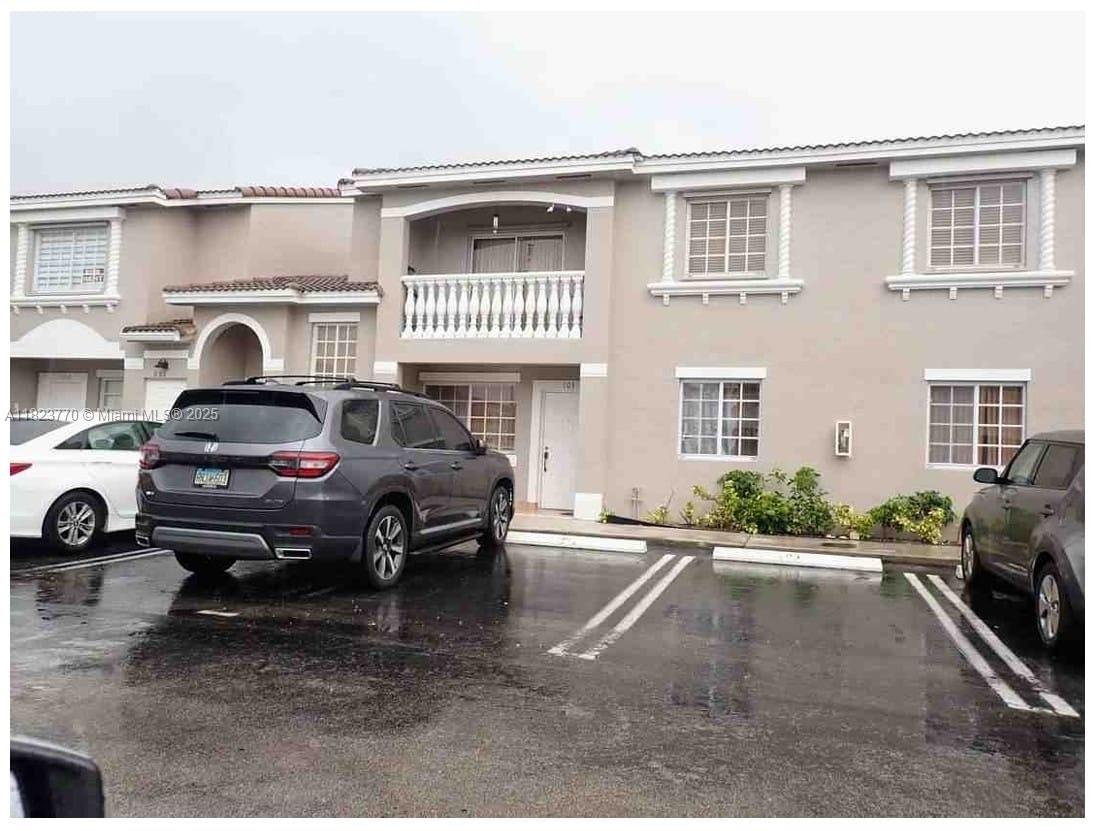 7281 Nw 174th Ter 103, Hialeah, Miami-Dade County, Florida - 3 Bedrooms  
2 Bathrooms - 