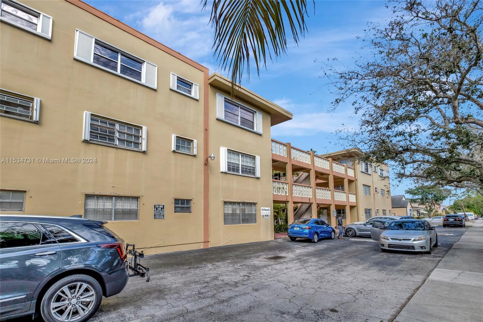 BARCLAY ARMS CONDO - Residential