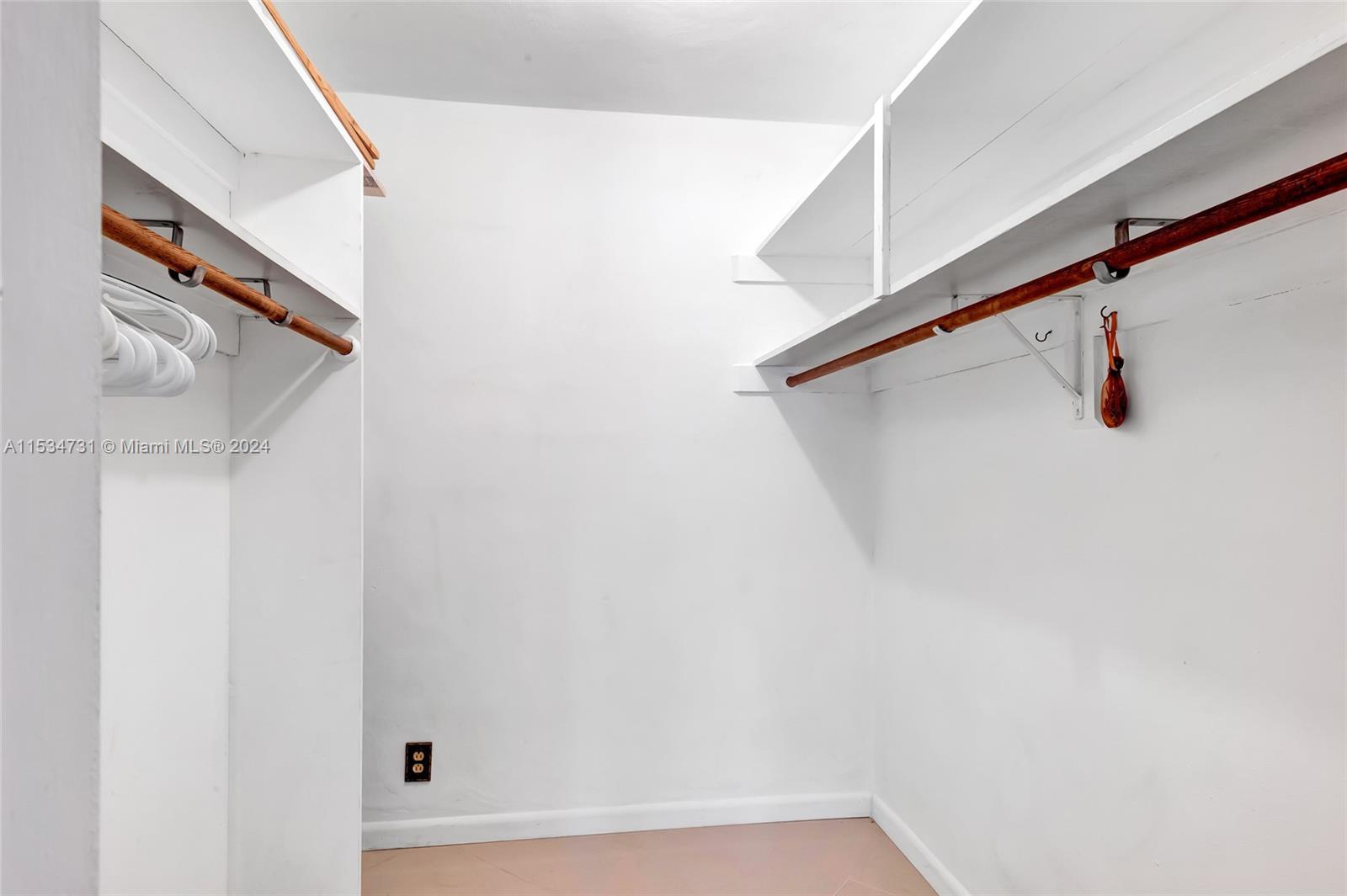 BARCLAY ARMS CONDO - Residential