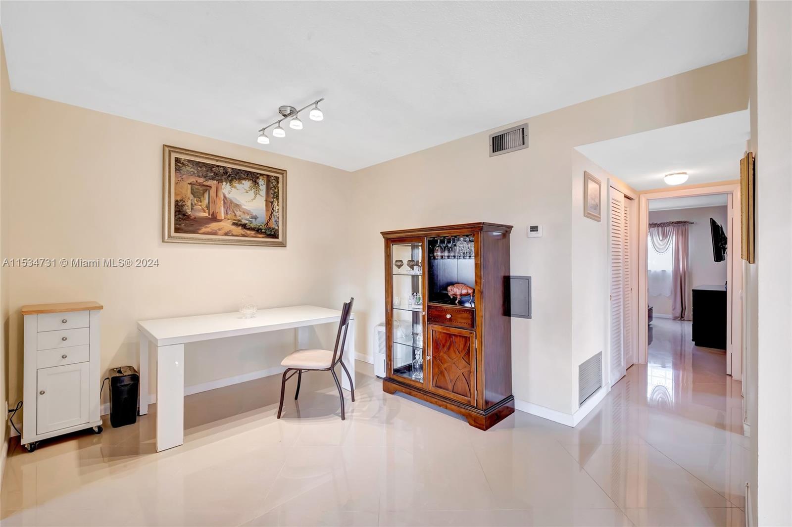 BARCLAY ARMS CONDO - Residential