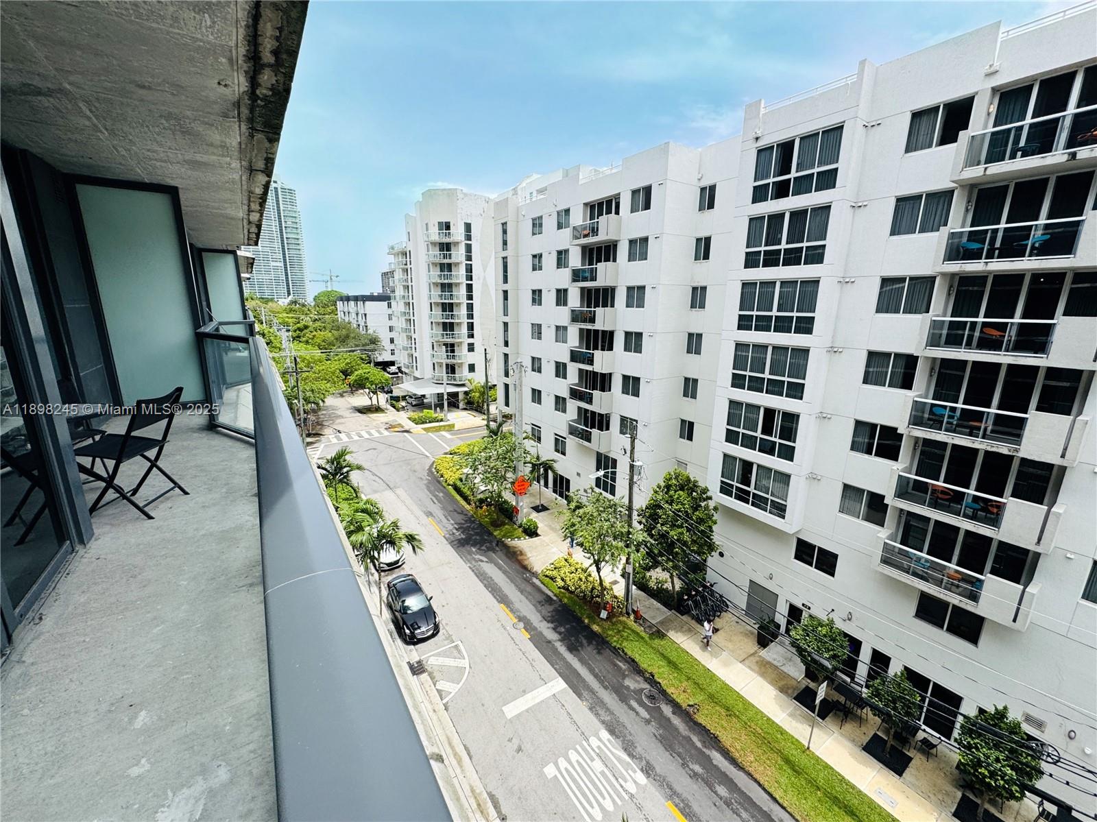 CASSA BRICKELL CONDO - Residential