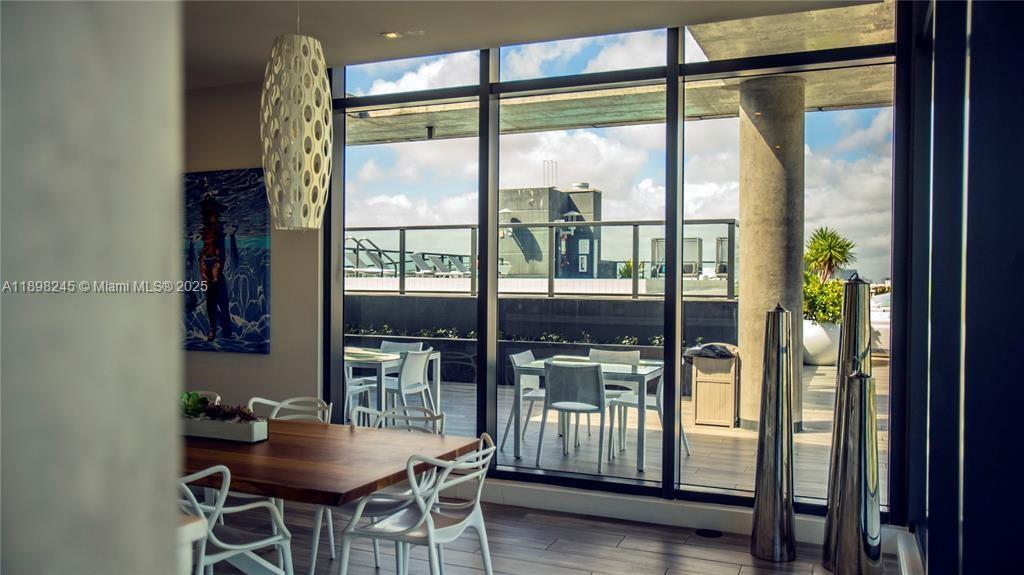 CASSA BRICKELL CONDO - Residential