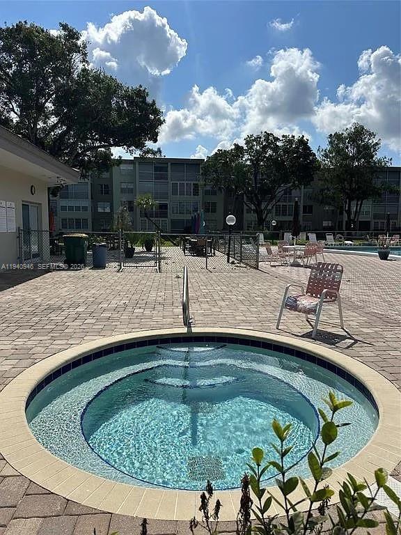 CYPRESS CHASE CONDO NO 1 - Residential