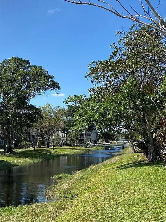 CYPRESS CHASE CONDO NO 1 - Residential