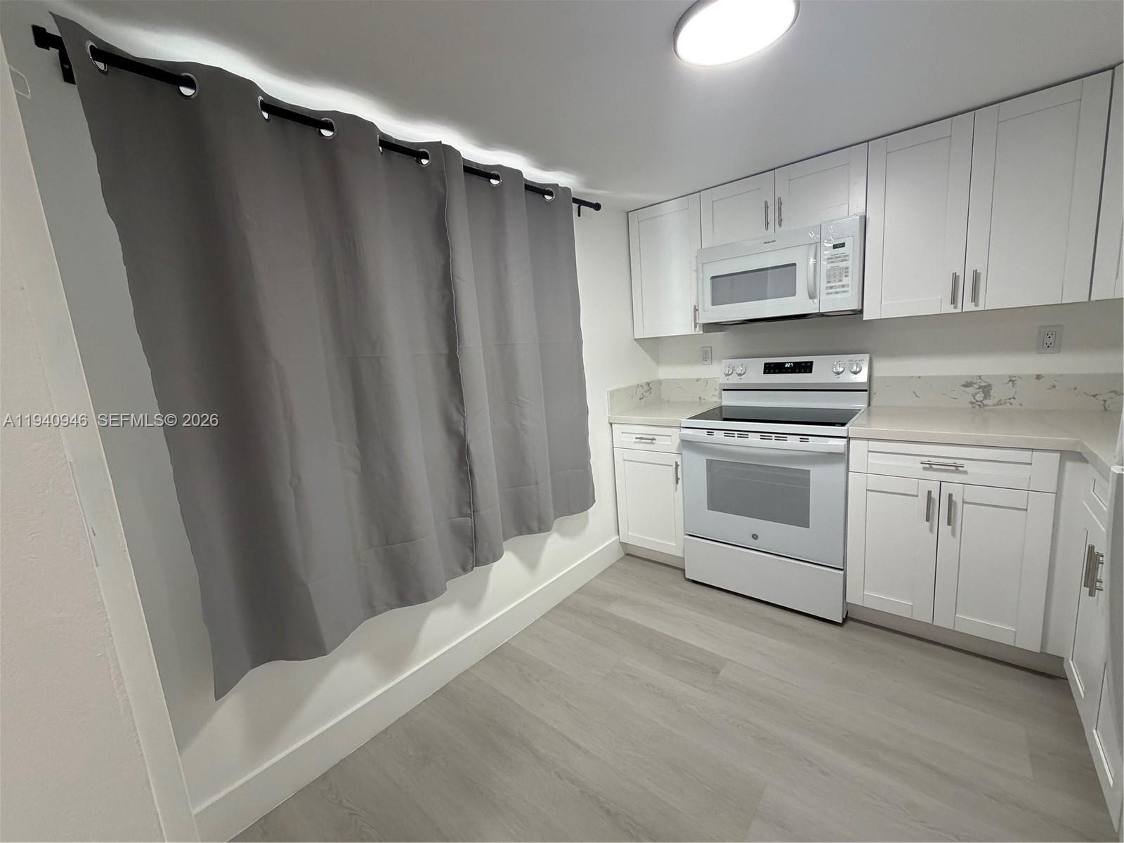 CYPRESS CHASE CONDO NO 1 - Residential