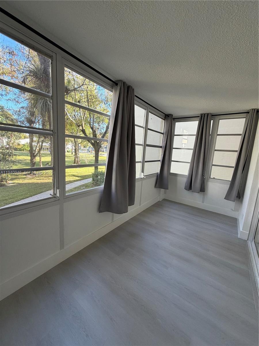 CYPRESS CHASE CONDO NO 1 - Residential