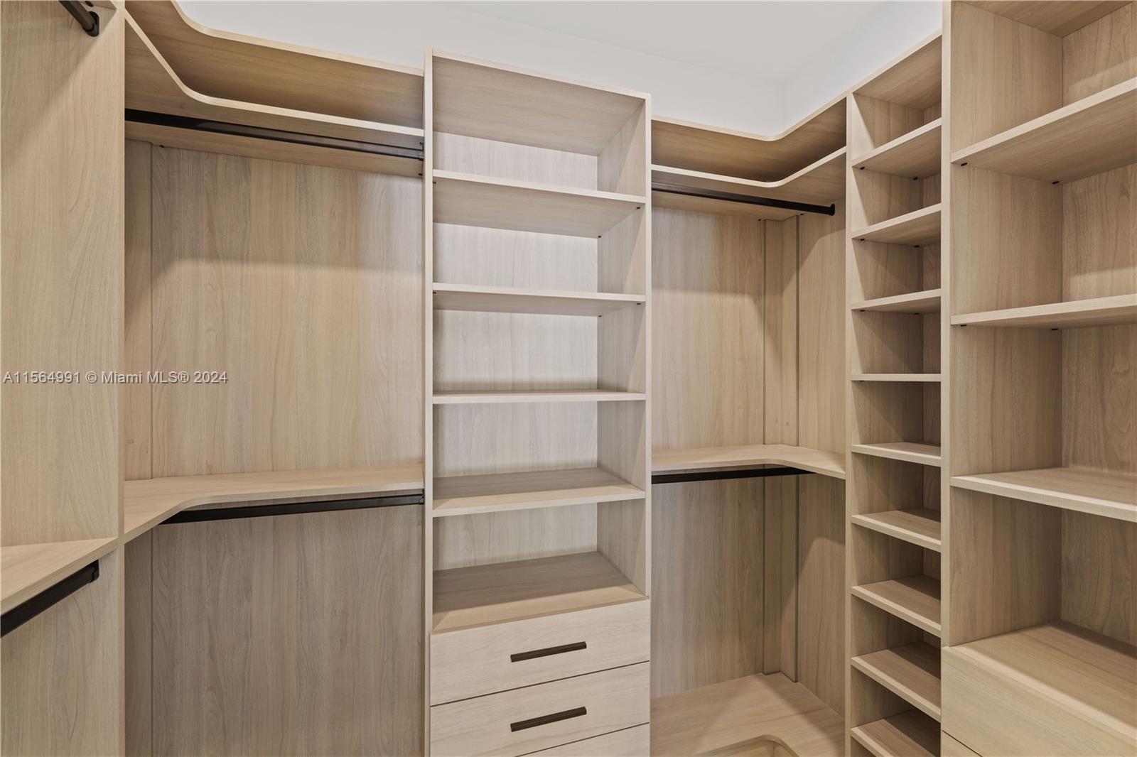 BREAKERS WEST - Residential