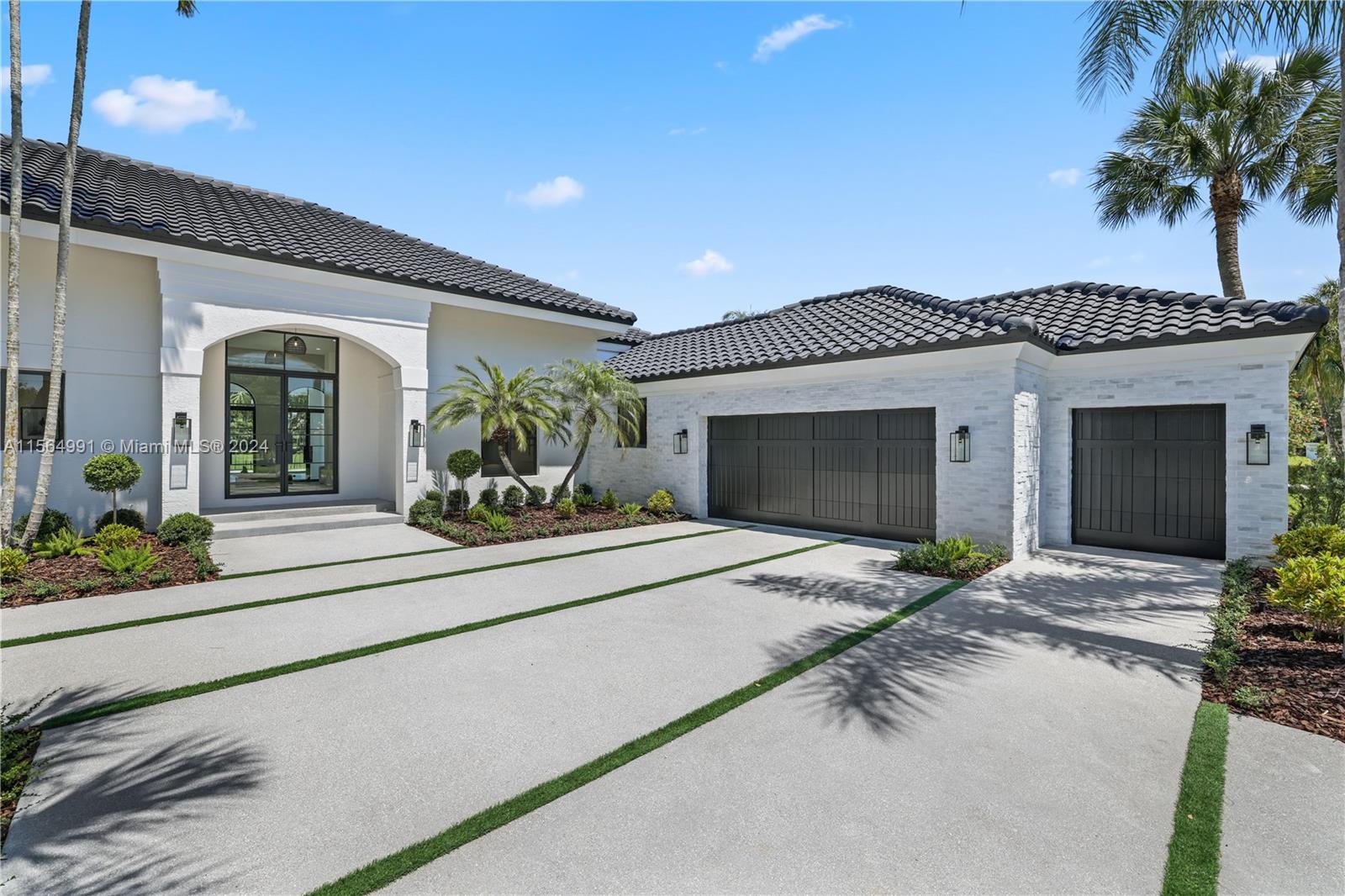 BREAKERS WEST - Residential