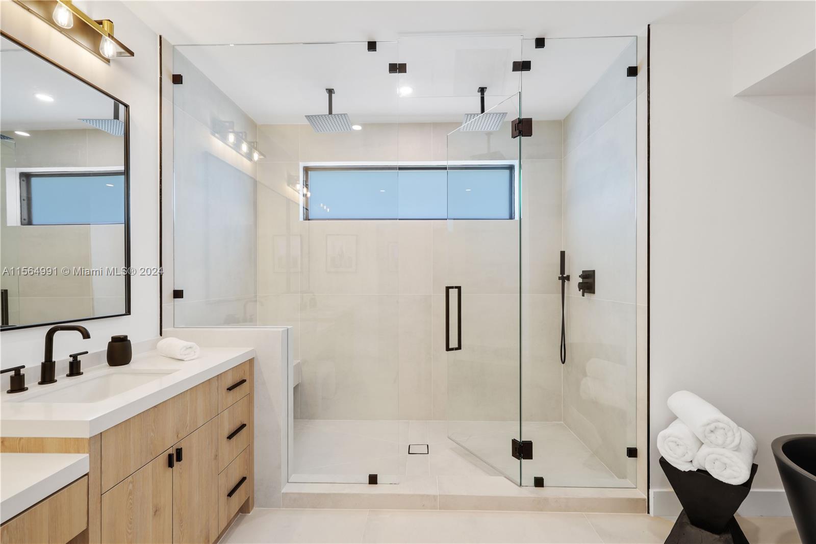 BREAKERS WEST - Residential