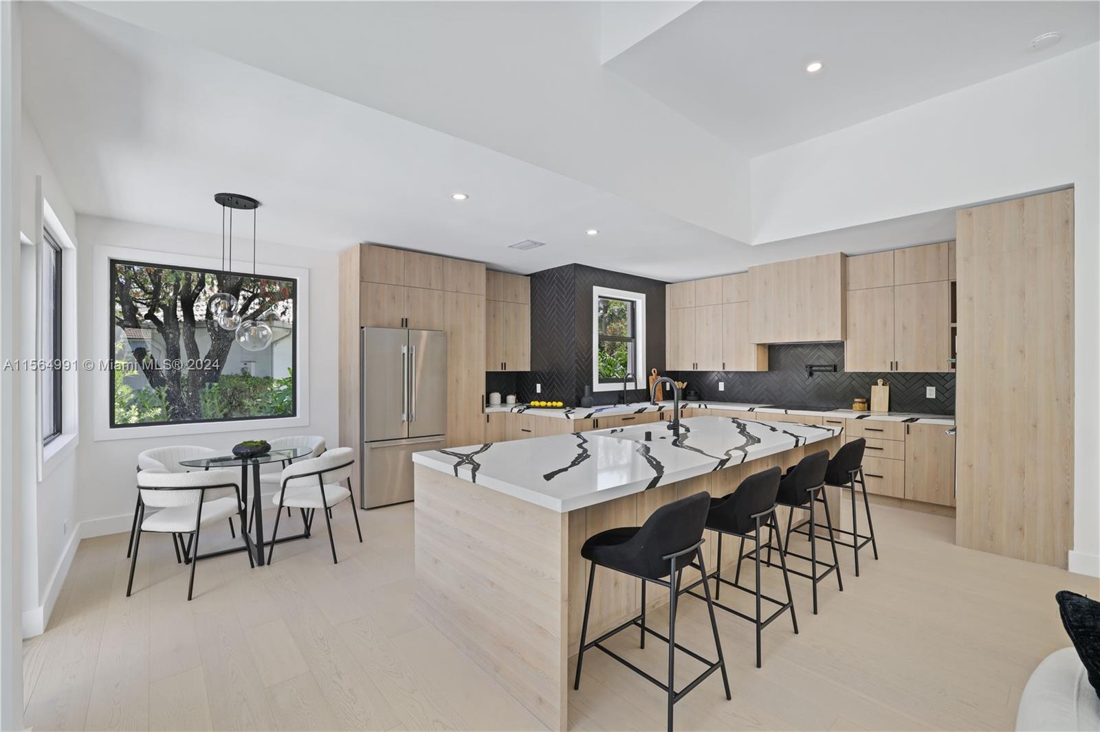 BREAKERS WEST - Residential