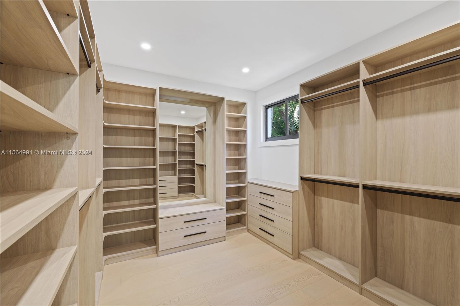 BREAKERS WEST - Residential