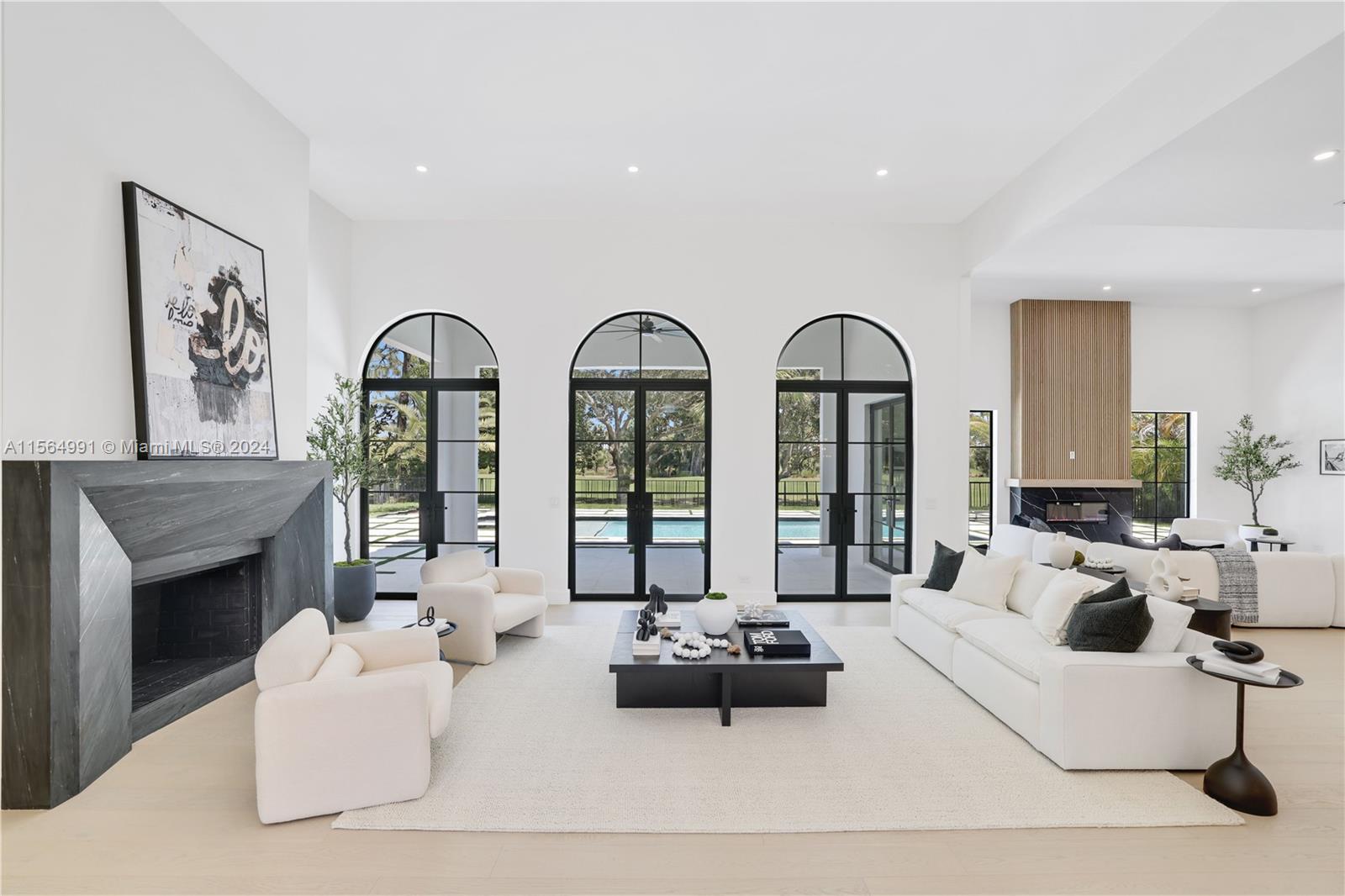 BREAKERS WEST - Residential