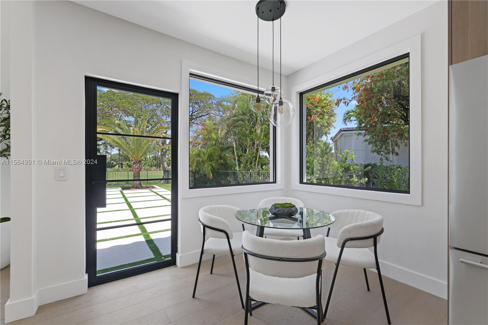 BREAKERS WEST - Residential