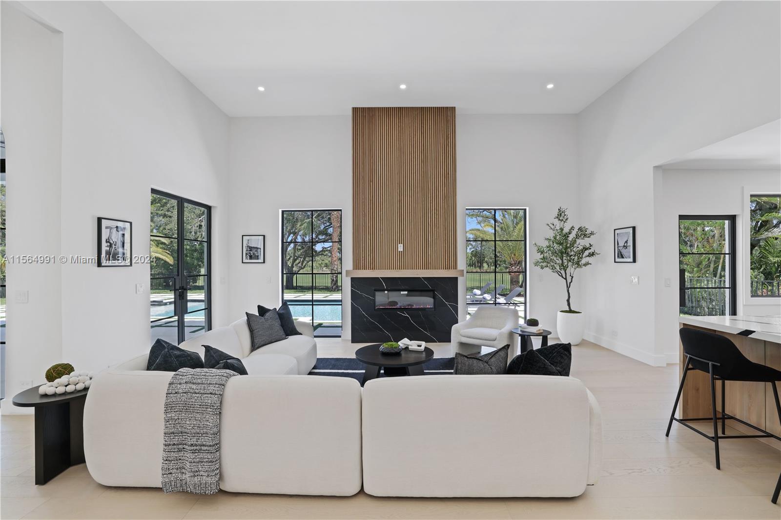 BREAKERS WEST - Residential