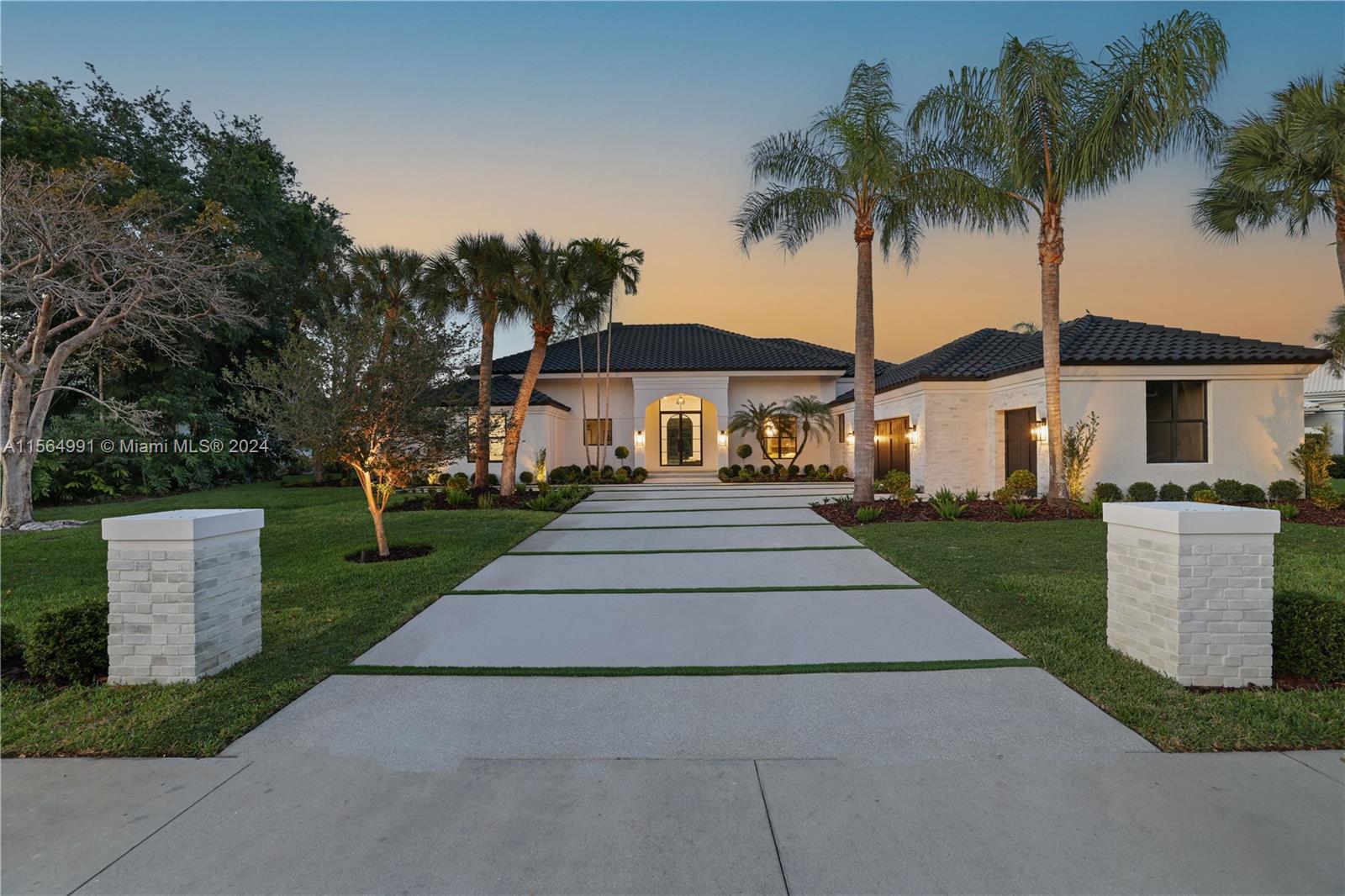 BREAKERS WEST - Residential