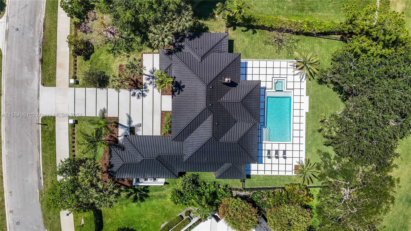 BREAKERS WEST - Residential