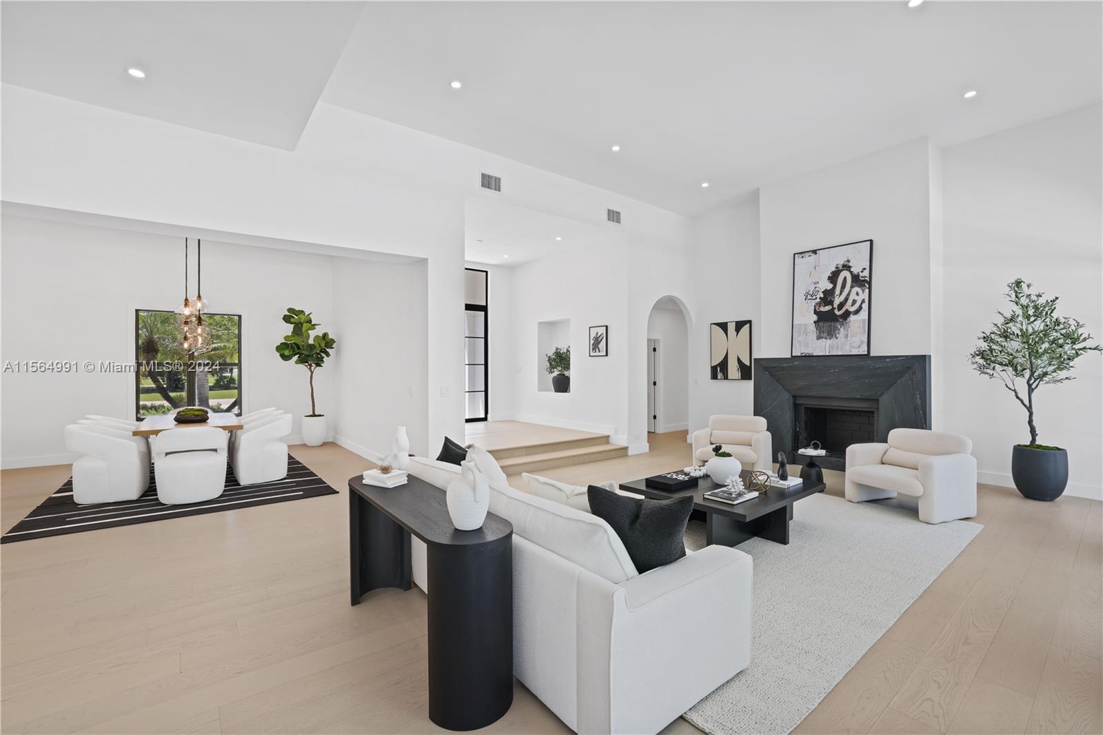 BREAKERS WEST - Residential