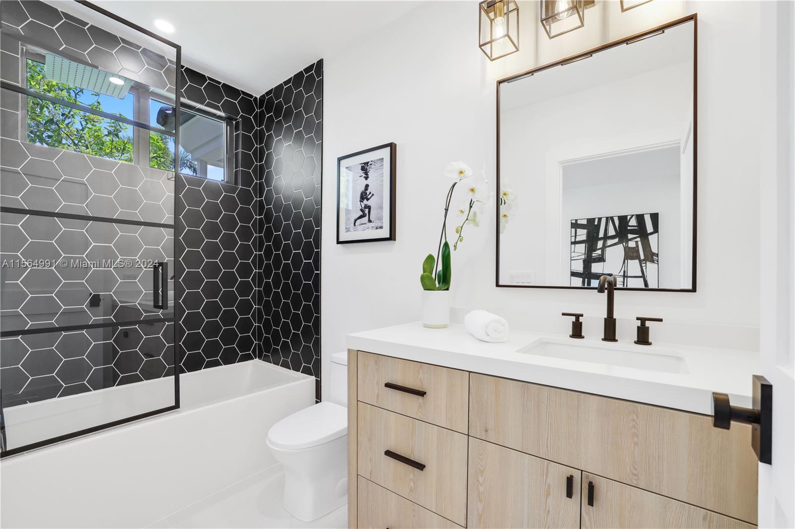 BREAKERS WEST - Residential