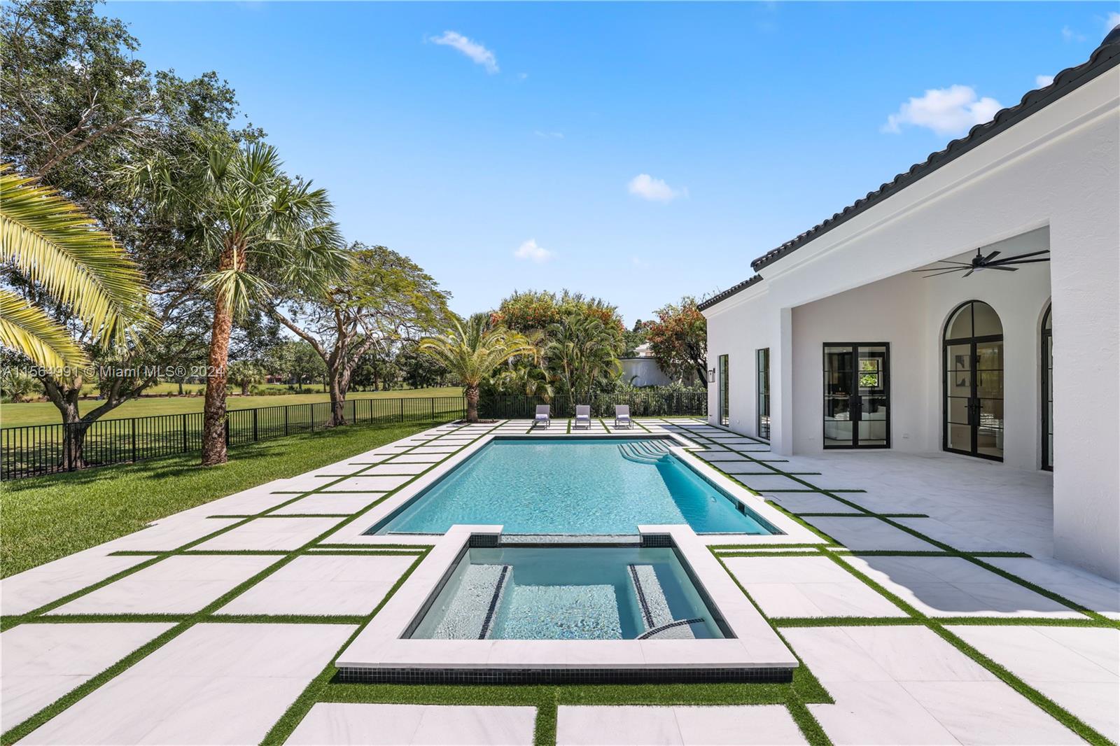 BREAKERS WEST - Residential